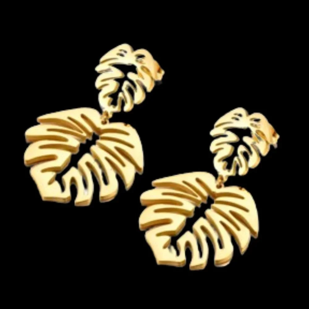 18kt Yellow Gold Plated Jungle Leaf Monstera Dangle Earrings